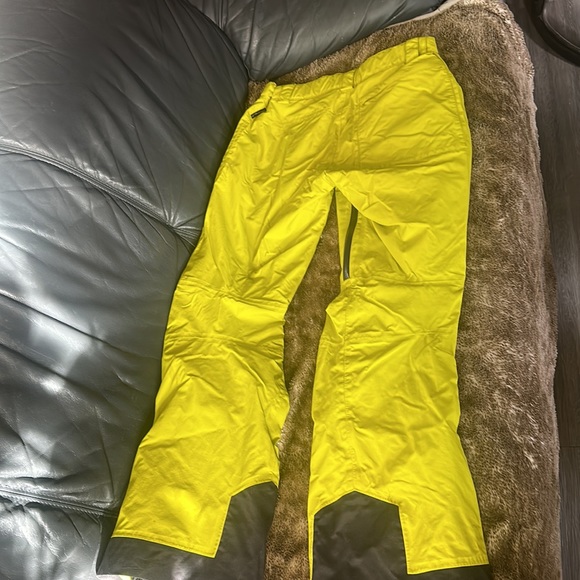 Helly Hansen 3 piece snow board suit! - Picture 2 of 10